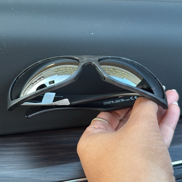 Maui Jim Men's Equator Polarized Wrap Rectangle Sunglasses 848-11 - Picture 6 of 6